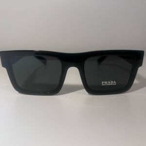 Prada Symbole Sunglasses SPR 19W-F. Slate Gray Lenses. Brand New / no tags